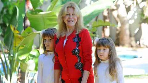 Tita Cervera, con sus hijas Carmen y Sabina en una foto de 2014 Tita Cervera, con sus hijas Carmen y Sabina en una foto de 2014
