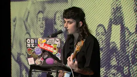 Actuación musical en el primer acto del 50 aniversario de la muerte de Franco Actuación musical en el primer acto del 50 aniversario de la muerte de Franco