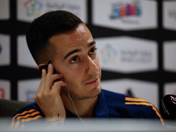 Lucas Vázquez, en la rueda de prensa en Arabia Saudí