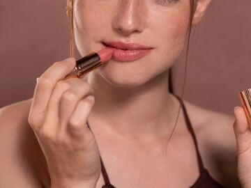 Pintalabios rosa nude