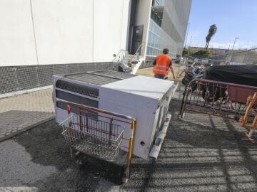  Pillado cuando intentaba robar el aire acondicionado de la Policía Local de Sevilla 