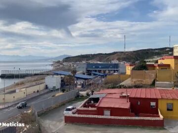 "Marruecos manda y el Gobierno traga. Nos toman el pelo": Melilla estalla por las trabas de Marruecos en las aduanas