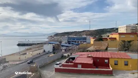"Marruecos manda y el Gobierno traga. Nos toman el pelo": Melilla estalla por las trabas de Marruecos en las aduanas "Marruecos manda y el Gobierno traga. Nos toman el pelo": Melilla estalla por las trabas de Marruecos en las aduanas