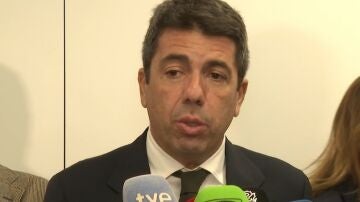 El presidente de la Generalitat, Carlos Mazón, duranre su visita a Castellón