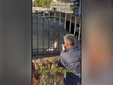 Imagen de Xavier García Albiol en la desocupación de un instituto en Badalona.