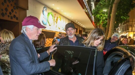 Antonio Banderas con Richard Gere y su mujer, Alejandra Silva, en M&aacute;laga