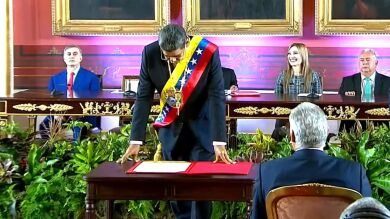 Nicolás Maduro jura como presidente de Venezuela en ausencia de Edmundo González