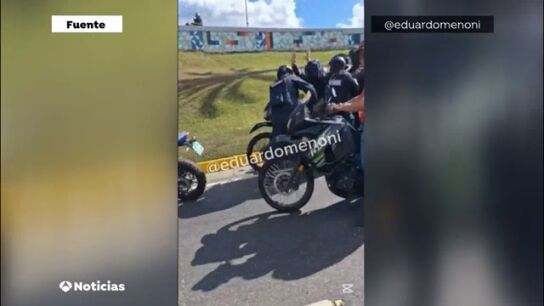 Sale a la luz el v&iacute;deo de la detenci&oacute;n de Mar&iacute;a Corina Machado: Interceptada en moto con las manos en alto