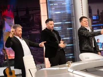 Andy y Lucas conocen a la tiktoker que 'reinventó el baile de 'Son de amores'... ¡y lo replican con ella! Andy y Lucas conocen a la tiktoker que 'reinventó el baile de 'Son de amores'... ¡y lo replican con ella!