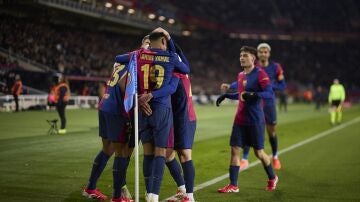 Los jugadores del Barça celebran un gol ante el Betis