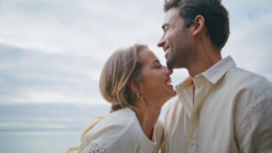 ¿A qué edad las mujeres y los hombres son más atractivos? Un estudio lo revela