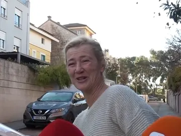 Ana Duato saliendo de su casa Ana Duato saliendo de su casa