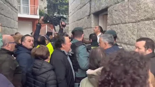 Desalojo okupas en Combarro Desalojo okupas en Combarro