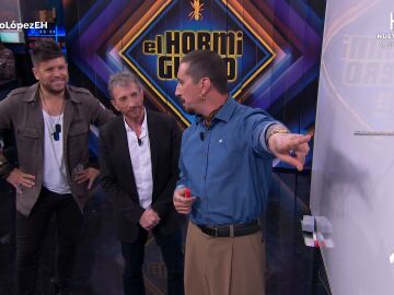 &iquest;Frenar el magnetismo utilizando tinta? El incre&iacute;ble experimento de Marron en El Hormiguero