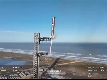 Starship explota en pleno vuelo pese a atrapar su mega propulsor Starship explota en pleno vuelo pese a atrapar su mega propulsor