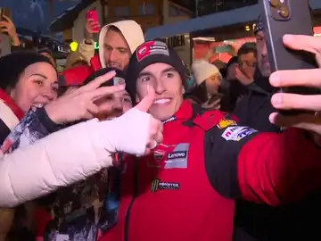 Del rojo al blanco: Marc Márquez cambia la moto por los esquís en Madonna di Campiglio Del rojo al blanco: Marc Márquez cambia la moto por los esquís en Madonna di Campiglio