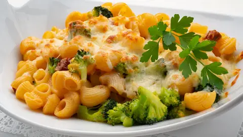 Arguiñano, sobre la receta de coditos con brócoli y queso: "Me voy a comer una platazo de esto hoy" Arguiñano, sobre la receta de coditos con brócoli y queso: "Me voy a comer una platazo de esto hoy"