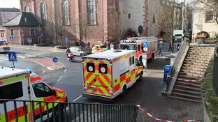 Varias ambulancias en el lugar donde se ha producido el ataque Varias ambulancias en el lugar donde se ha producido el ataque