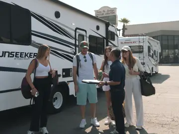 Confesiones, risas y aventuras sobre ruedas: así ha sido la ruta en caravana de los Sánchez Saborido Confesiones, risas y aventuras sobre ruedas: así ha sido la ruta en caravana de los Sánchez Saborido