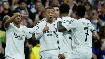 El Real Madrid celebra el primer gol de Rodrygo El Real Madrid celebra el primer gol de Rodrygo