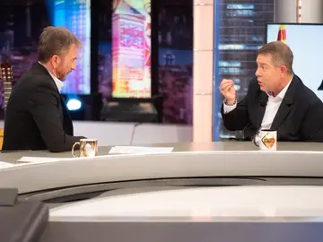 Emiliano García-Page desvela cómo es su relación con Pedro Sánchez: "Muy poca, la institucional" Emiliano García-Page desvela cómo es su relación con Pedro Sánchez: "Muy poca, la institucional"