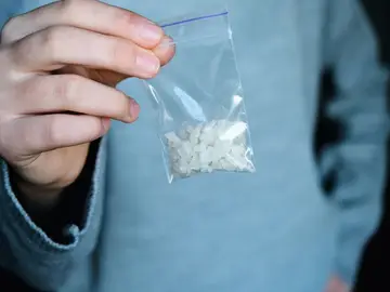 Una bolsa con metanfetamina Una bolsa con metanfetamina