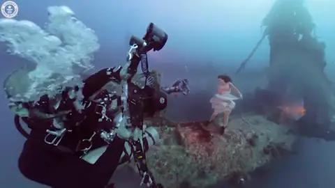 La Sesión Fotográfica A Más Profundidad de la Historia La Sesión Fotográfica A Más Profundidad de la Historia