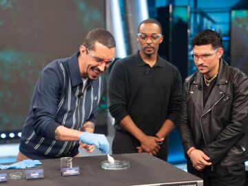 &iexcl;Galaxia qu&iacute;mica! Marron deja boaquiabiertos a Anthony Mackie y Danny Ram&iacute;rez con su estelar experimento