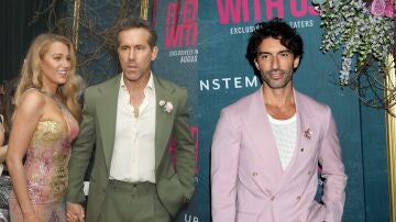 Blake Lively, Ryan Reynolds y Justin Baldoni por separado en la premiere de It Ends With Us