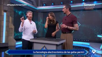 Marron sorprende a Paula Echevarría con unas gafas futuristas en El Hormiguero