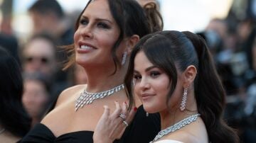 Karla García Gascón y Selena Gomez