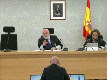 El juez del caso Rubiales corta en seco a De la Fuente: "Usted viene a hablar de lo que se le pregunte"