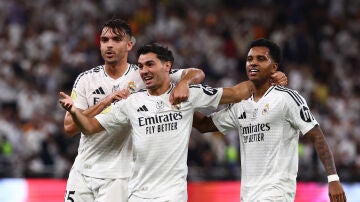  Brahim Diaz, Raul Asencio y Rodrygo, en un partido del Real Madrid