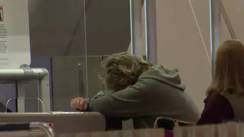 Simoneta Gómez-Acebo, en el aeropuerto de Madrid Simoneta Gómez-Acebo, en el aeropuerto de Madrid