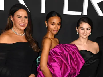 Karla Sofia Gascon, Zoe Saldaña y Selena Gomez Karla Sofia Gascon, Zoe Saldaña y Selena Gomez