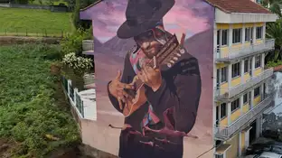 Fene vuelve a ganar: este es el premio al Mejor Mural del Mundo y se llama “Charanguista Andino” Fene vuelve a ganar: este es el premio al Mejor Mural del Mundo y se llama “Charanguista Andino”