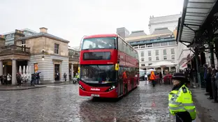 Imagen de archivo de un autobús en Londres. Imagen de archivo de un autobús en Londres.