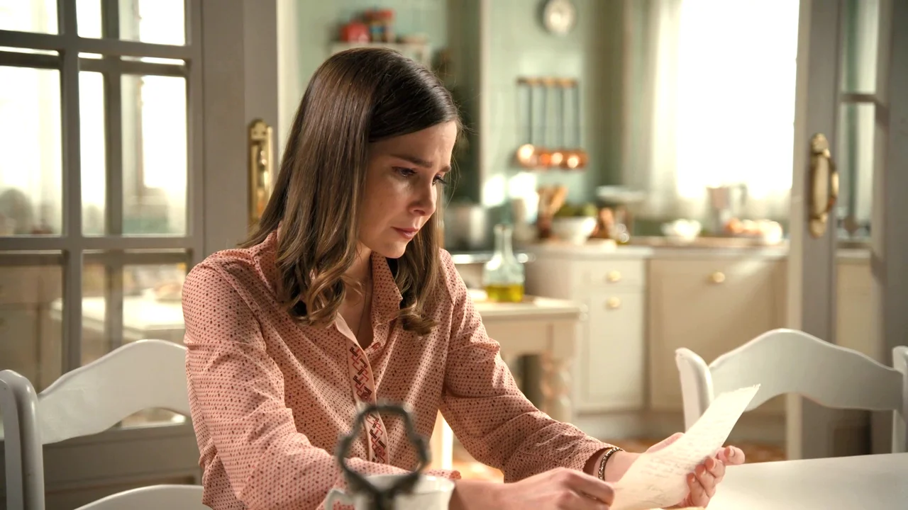 Avance del próximo capítulo de Sueños de libertad: Marta le entregará a Begoña una carta de Andrés