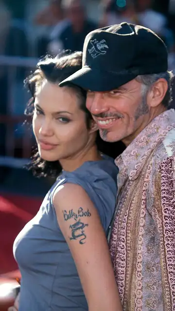 Angelina Jolie y su entonces marido Billy Bob Thornton Angelina Jolie y su entonces marido Billy Bob Thornton