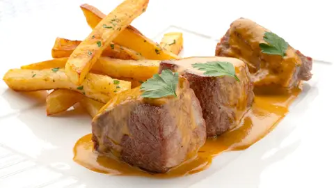 Solomillo de cerdo con salsa Café de París, la receta con la que Joseba ha sorprendido a Karlos Arguiñano Solomillo de cerdo con salsa Café de París, la receta con la que Joseba ha sorprendido a Karlos Arguiñano