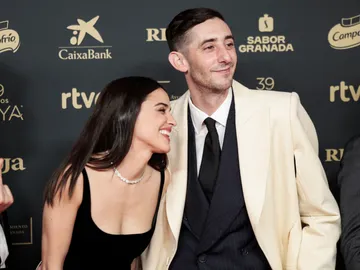 Enric Auquer y Macarena García en los Premios Goya 2025 Enric Auquer y Macarena García en los Premios Goya 2025