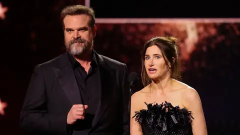 David Harbour y Kathryn Hahn en los Critics Choice Awards David Harbour y Kathryn Hahn en los Critics Choice Awards
