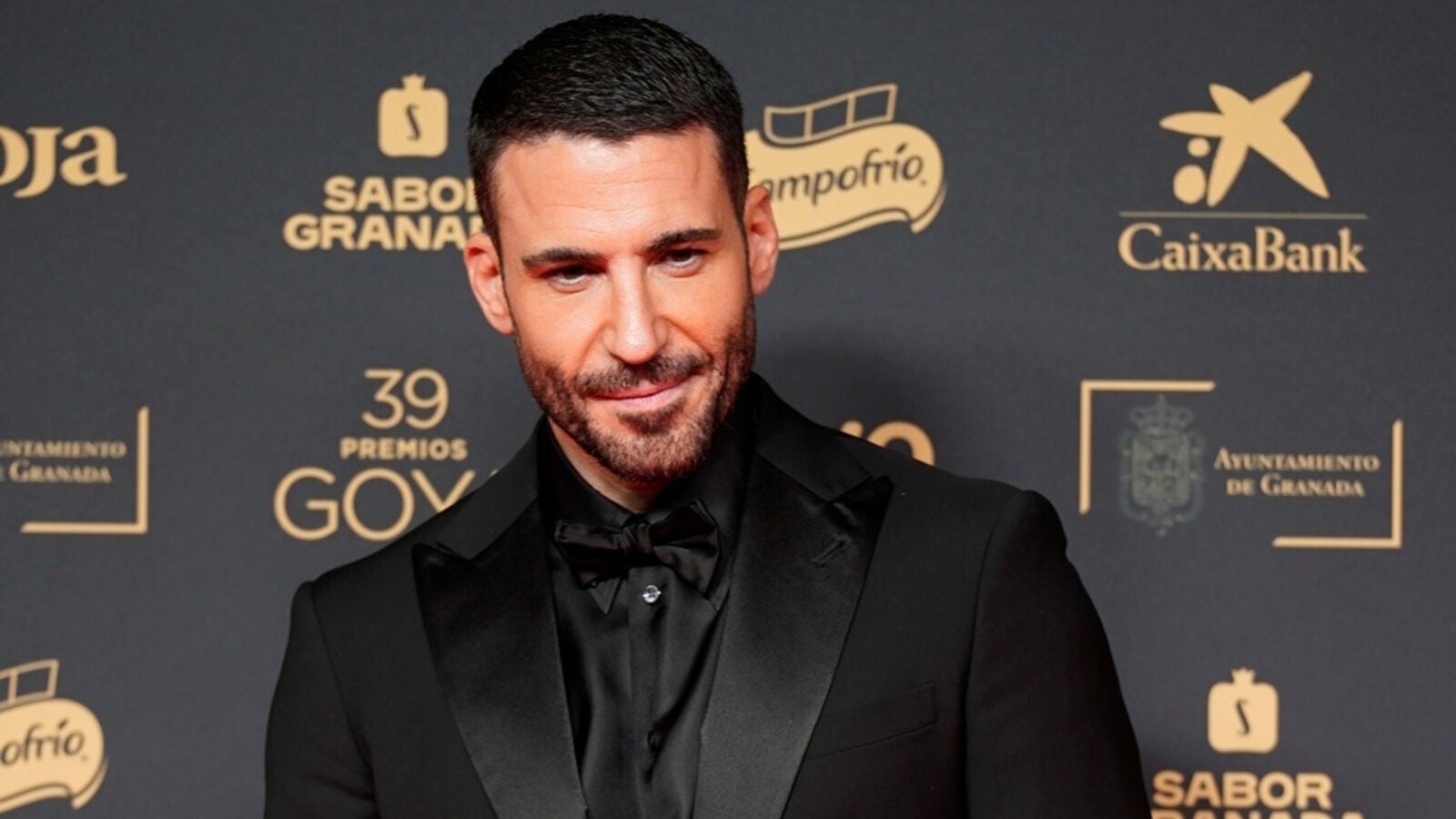 Miguel Ángel Silvestre, junto a su novia Rebeca Toribio con su ex Belén López en los Goya: 