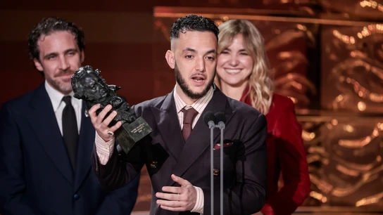 C. Tangana recibe el Goya a Mejor Película Documental por La guitarra flamenca de Yerai Cortés C. Tangana recibe el Goya a Mejor Película Documental por La guitarra flamenca de Yerai Cortés