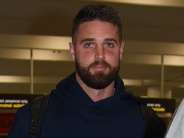 David Rodr&iacute;guez en el aeropuerto de Sevilla