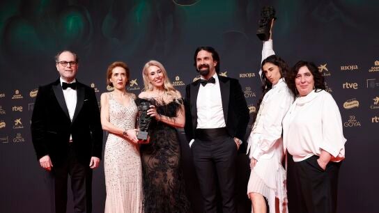 El equipo de La Infiltrada con el Goya a Mejor Pel&iacute;cula