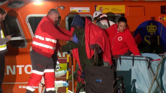 Salvamento Mar&iacute;timo rescata en Canarias a unos 300 inmigrantes en menos de 24 horas