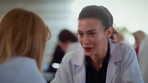 Rengin exige respuestas de Bahar: "Quiero la familia que me robaste hace 25 años" Rengin exige respuestas de Bahar: "Quiero la familia que me robaste hace 25 años"