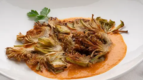 Receta facilísima de alcachofas fritas con romesco, de Joseba Arguiñano Receta facilísima de alcachofas fritas con romesco, de Joseba Arguiñano