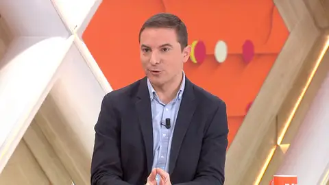 Juan Lobato en Espejo Público. Juan Lobato en Espejo Público.